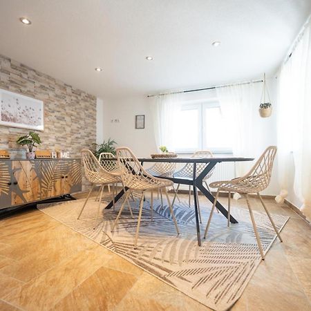 -Stadthaus Ida- Mit Grosser Dachterasse, Am Schlosspark, Luftkurort Kisslegg, Boxspringbetten, Kaffeevollautomat, Smarttv, Familienfreundlich, Grosszuegig, Zentral Extérieur photo