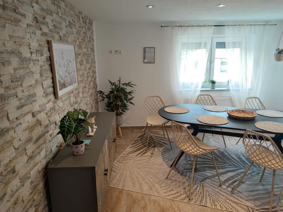 -Stadthaus Ida- Mit Grosser Dachterasse, Am Schlosspark, Luftkurort Kisslegg, Boxspringbetten, Kaffeevollautomat, Smarttv, Familienfreundlich, Grosszuegig, Zentral Extérieur photo